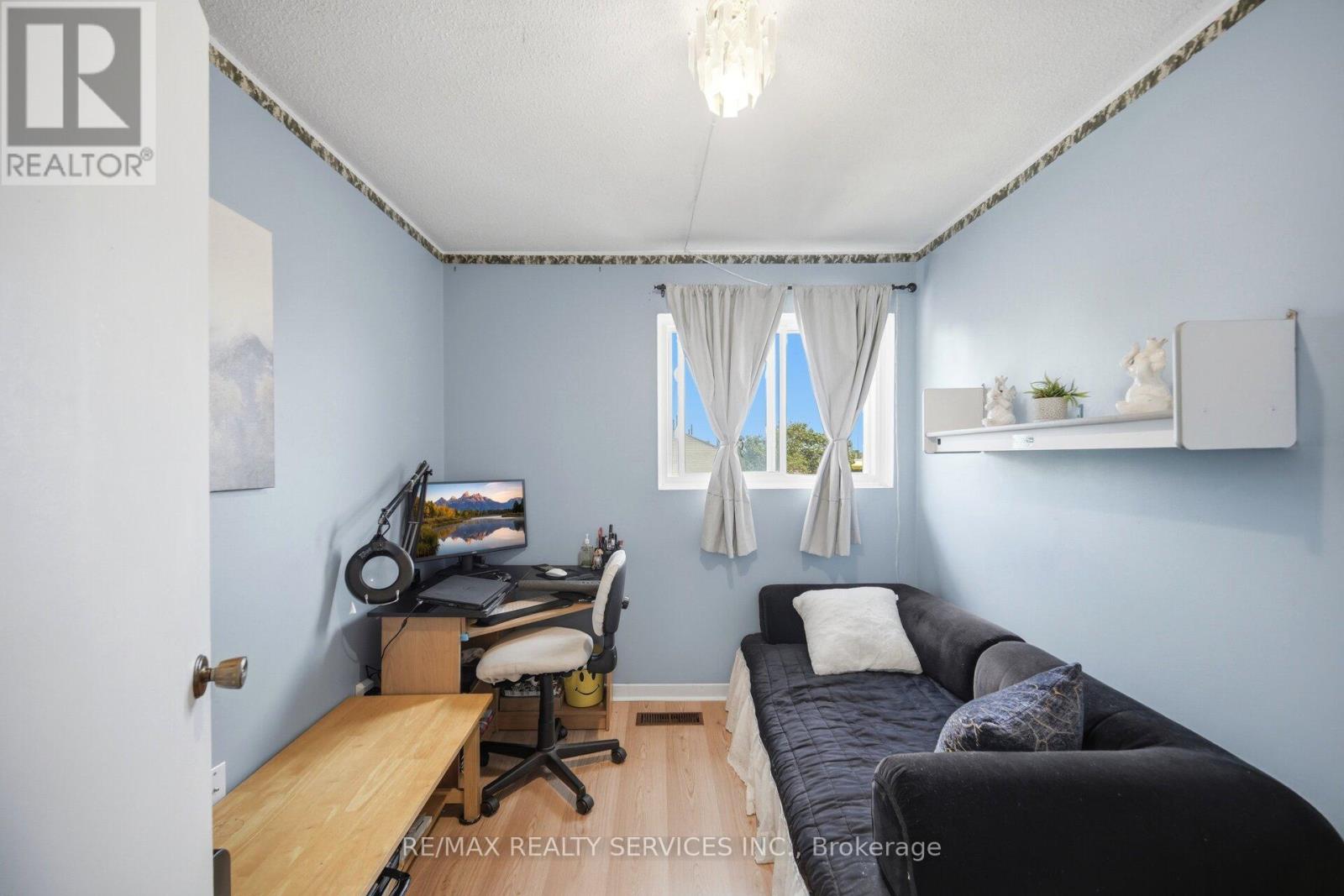 14 TARA PARK CRESCENT - 26