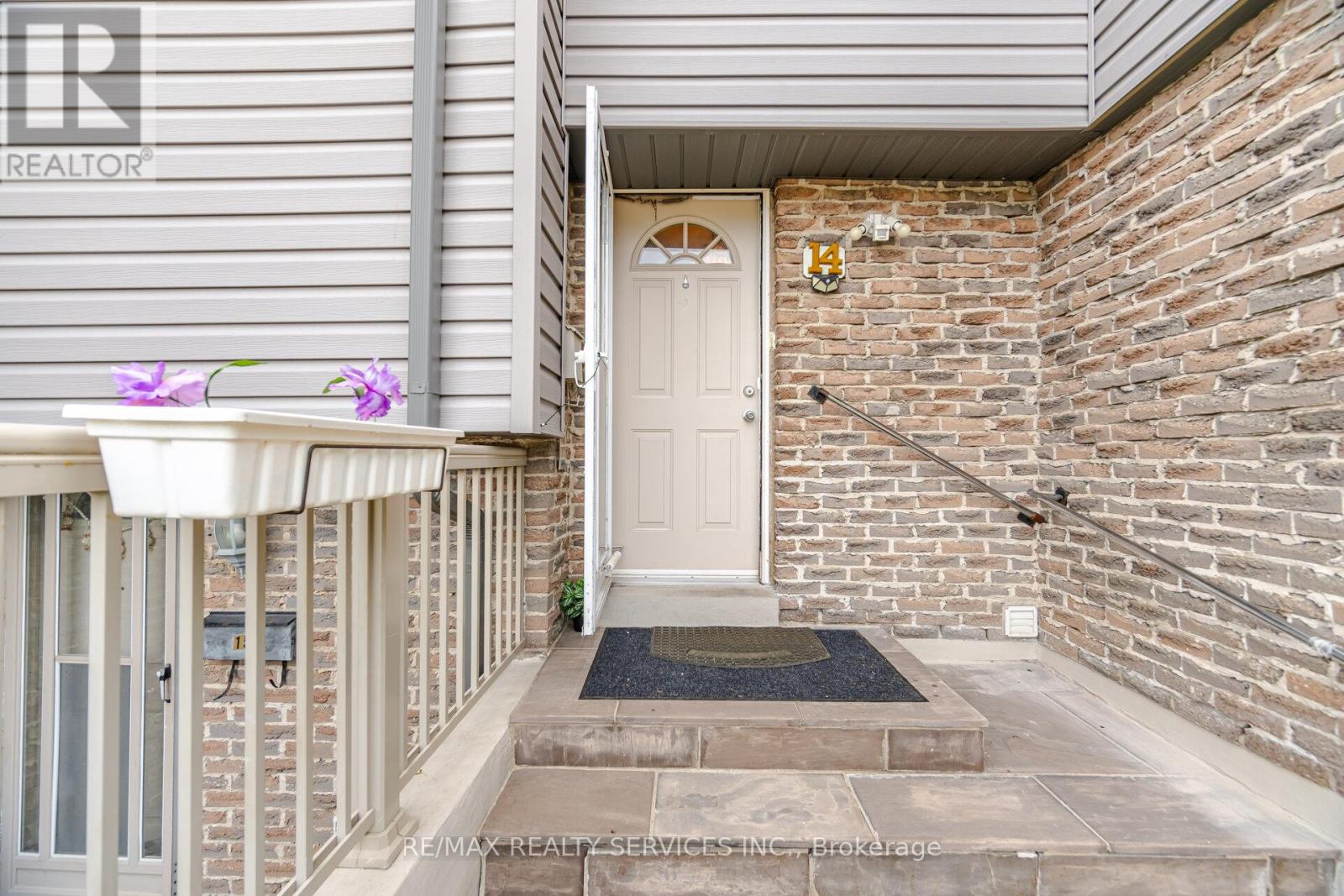 14 TARA PARK CRESCENT - Image 3