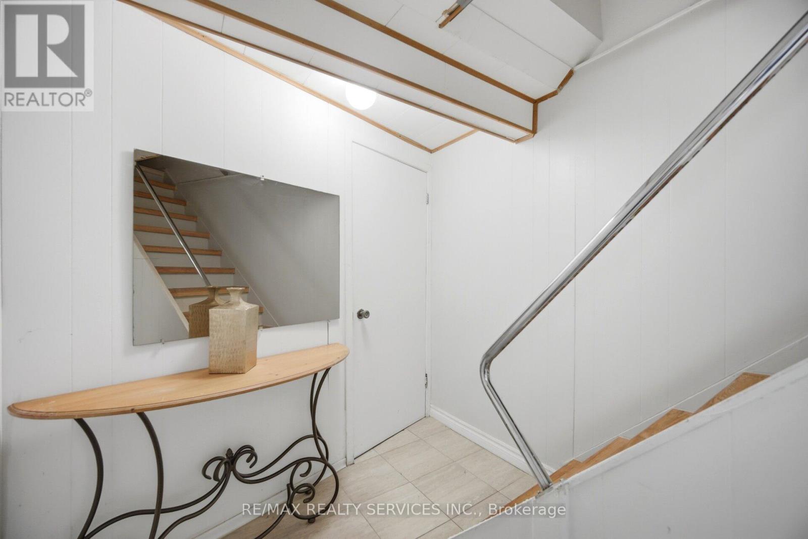 14 TARA PARK CRESCENT - 35