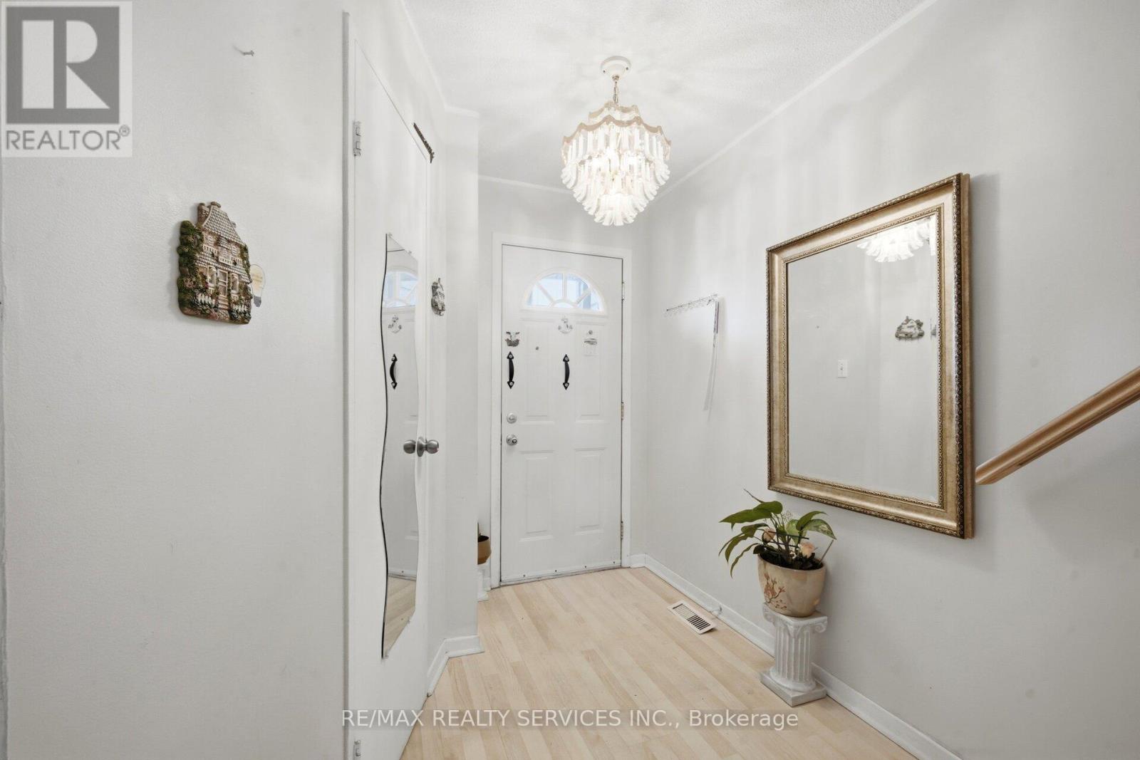 14 TARA PARK CRESCENT - 4