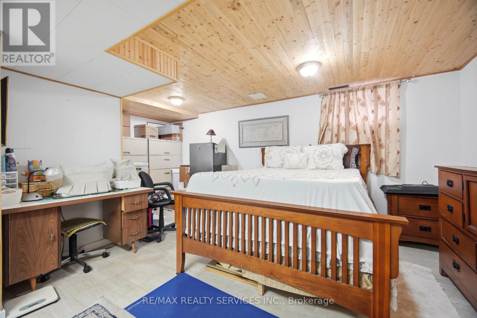 14 TARA PARK CRESCENT - 41