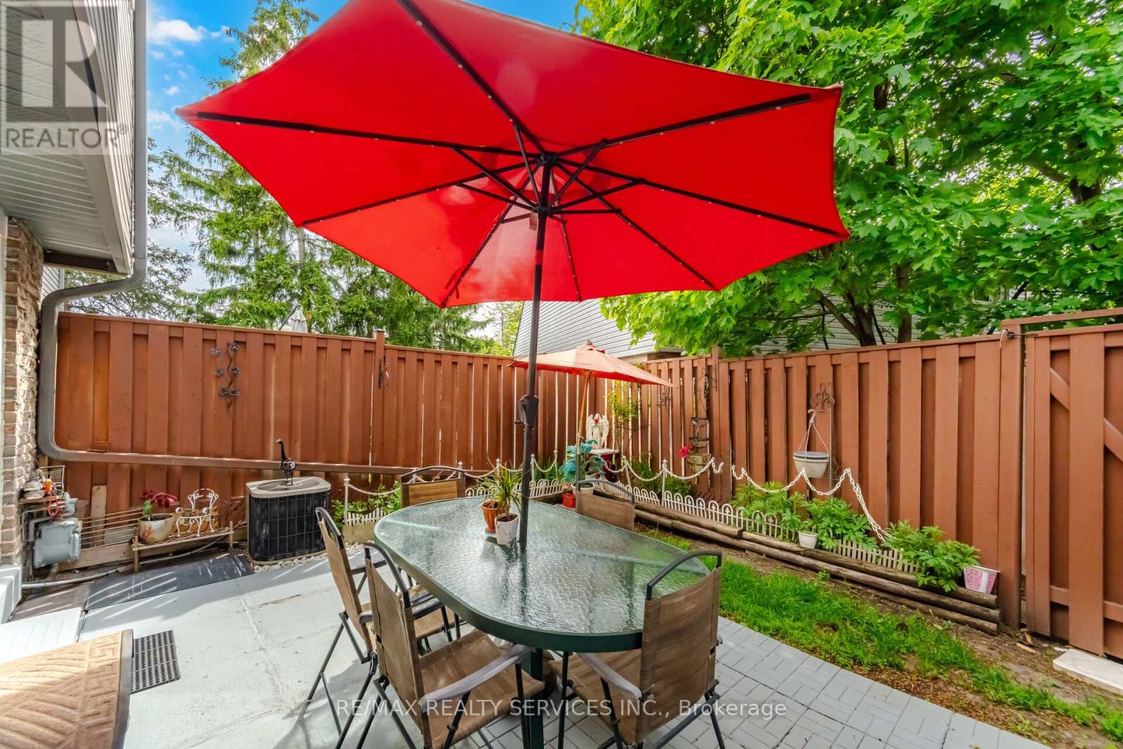14 TARA PARK CRESCENT - 45