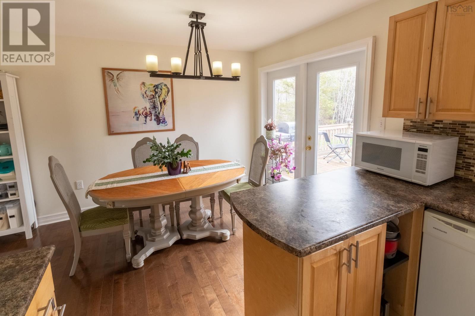 1562 Highway 201 - 7