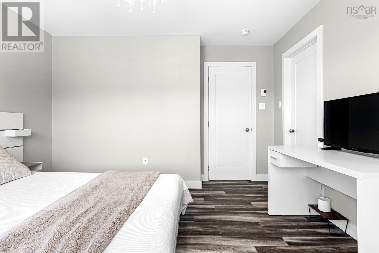 109 Executive Drive - 15