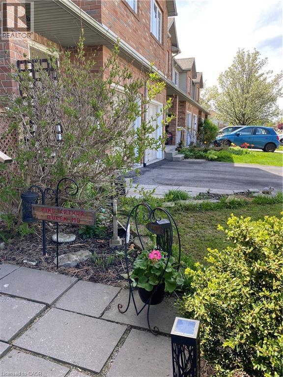 #29 10 CADHAM Boulevard - 35