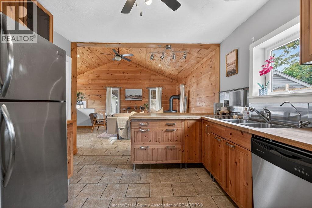 851 ELLROSE AVENUE - 12