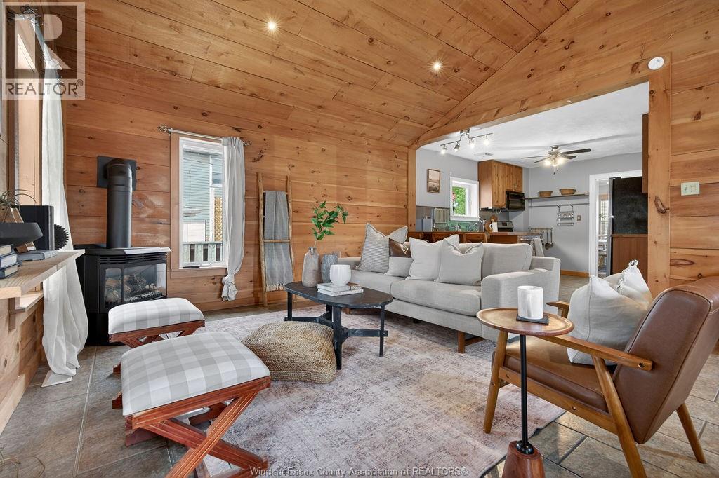 851 ELLROSE AVENUE - 24