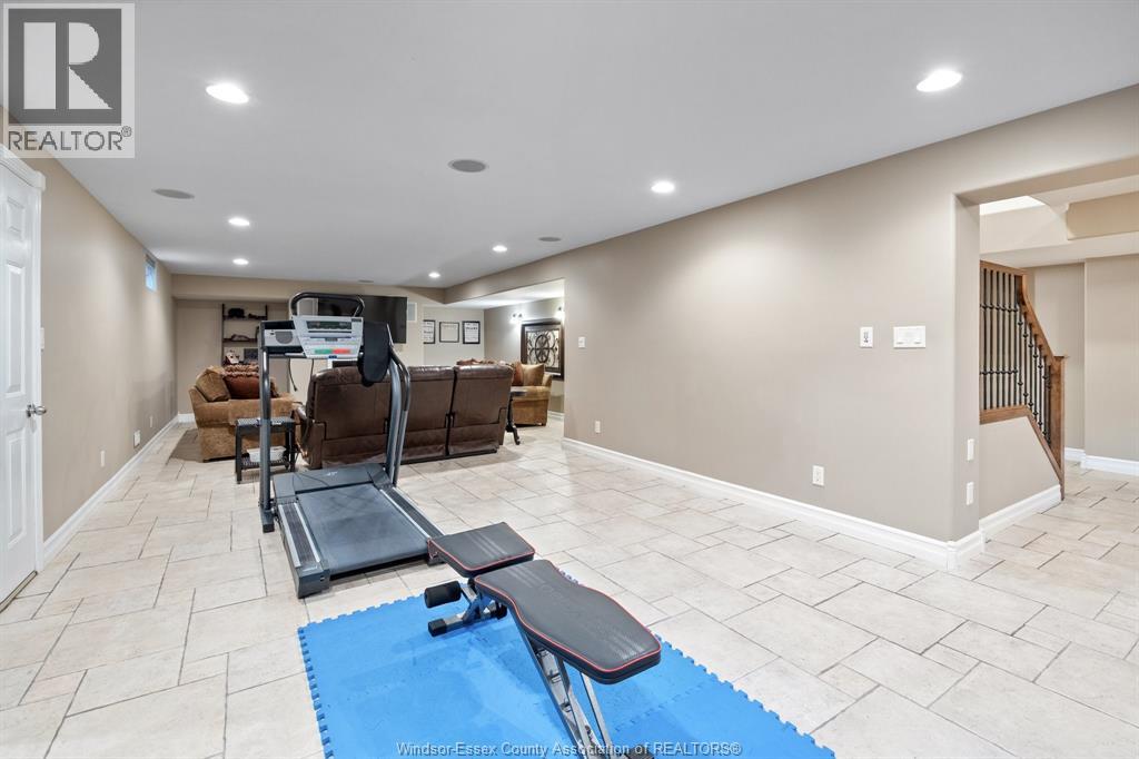 2105 WASHINGTON BOULEVARD - 30