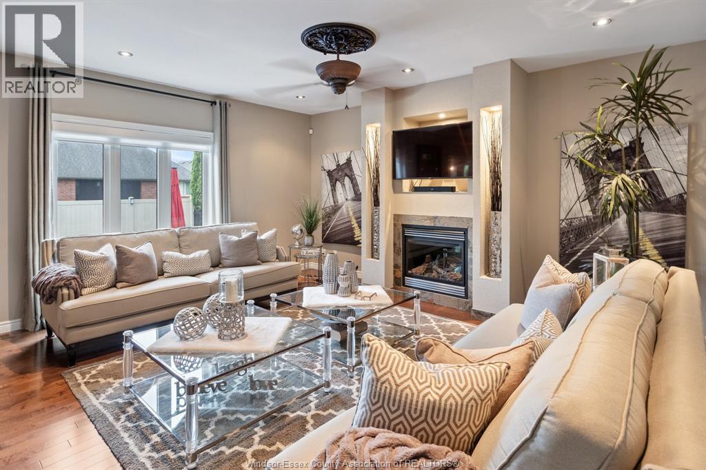 2105 WASHINGTON BOULEVARD - 10