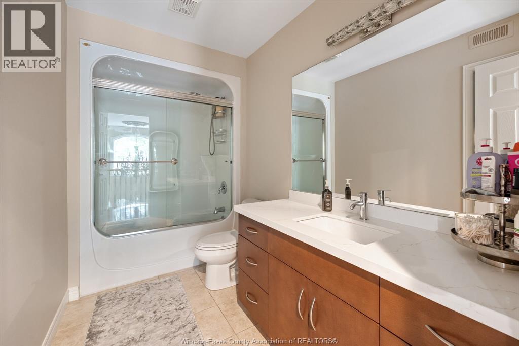 2105 WASHINGTON BOULEVARD - 28
