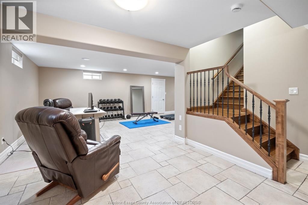 2105 WASHINGTON BOULEVARD - 29