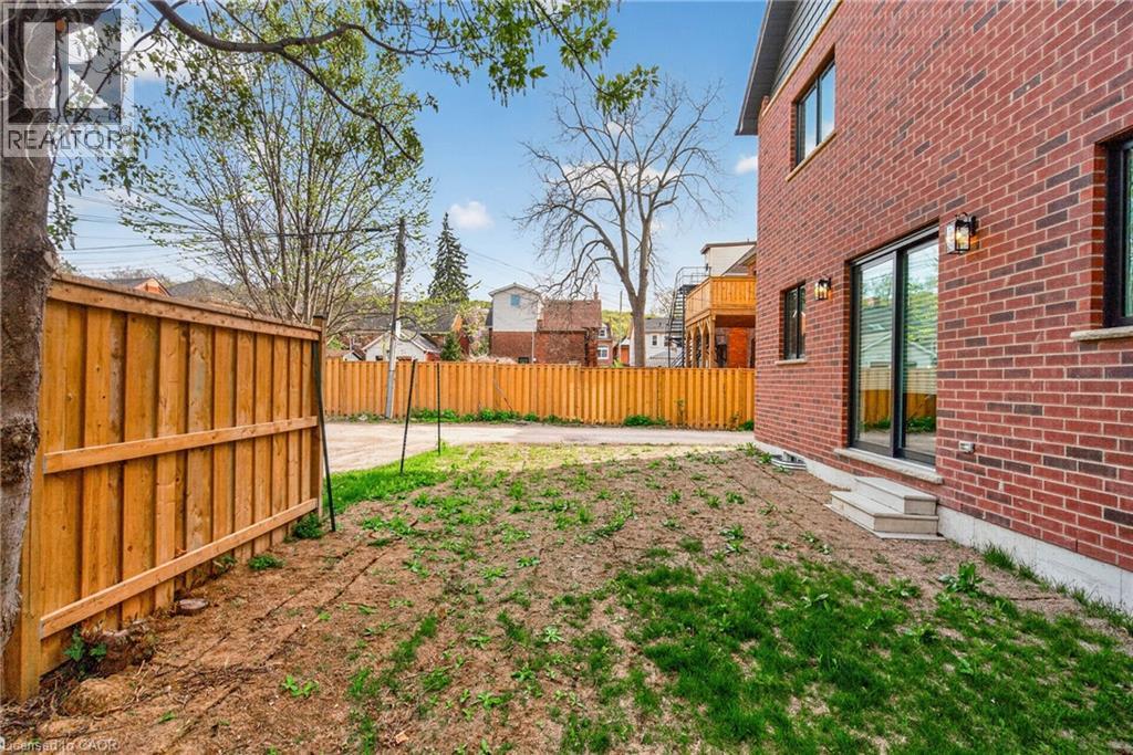 279 HESS Street S - 43