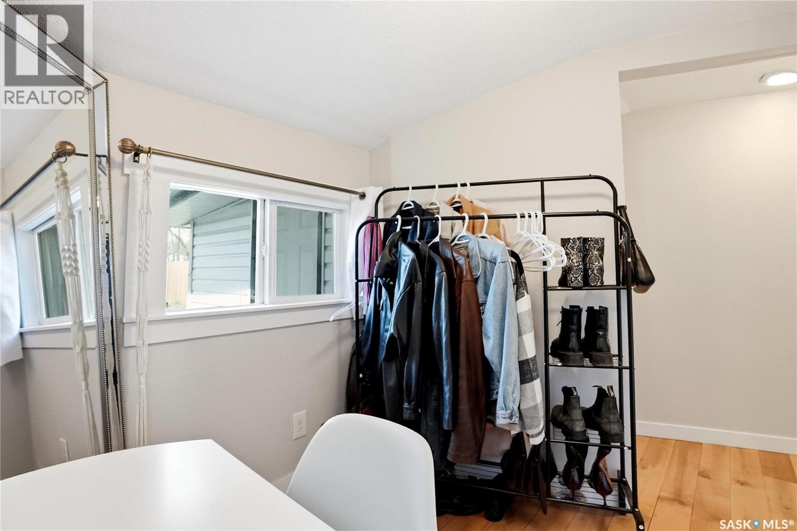 505 F AVENUE S - 19