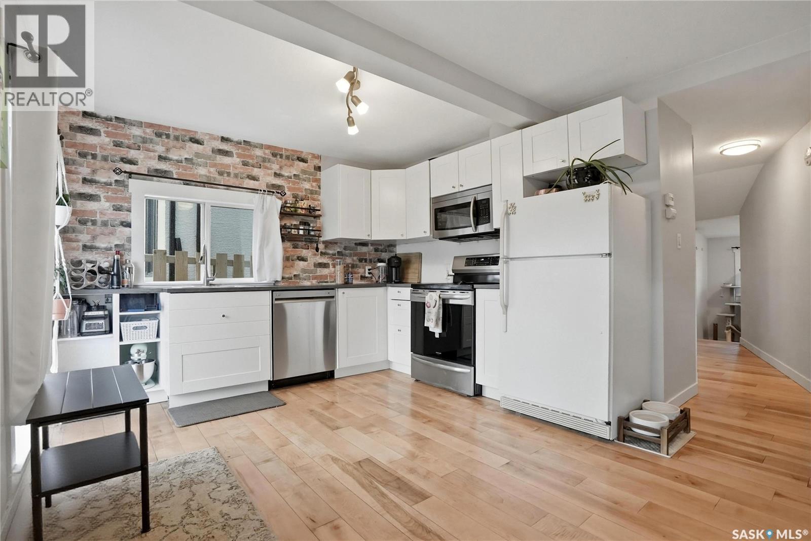 505 F AVENUE S - 7