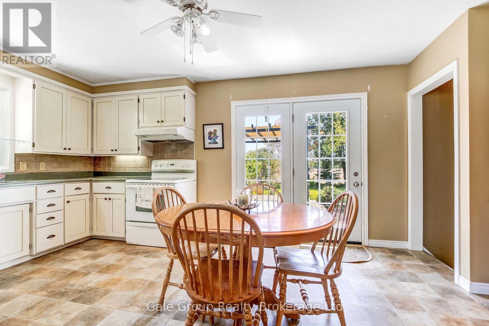 49 BRIAR DRIVE - 18