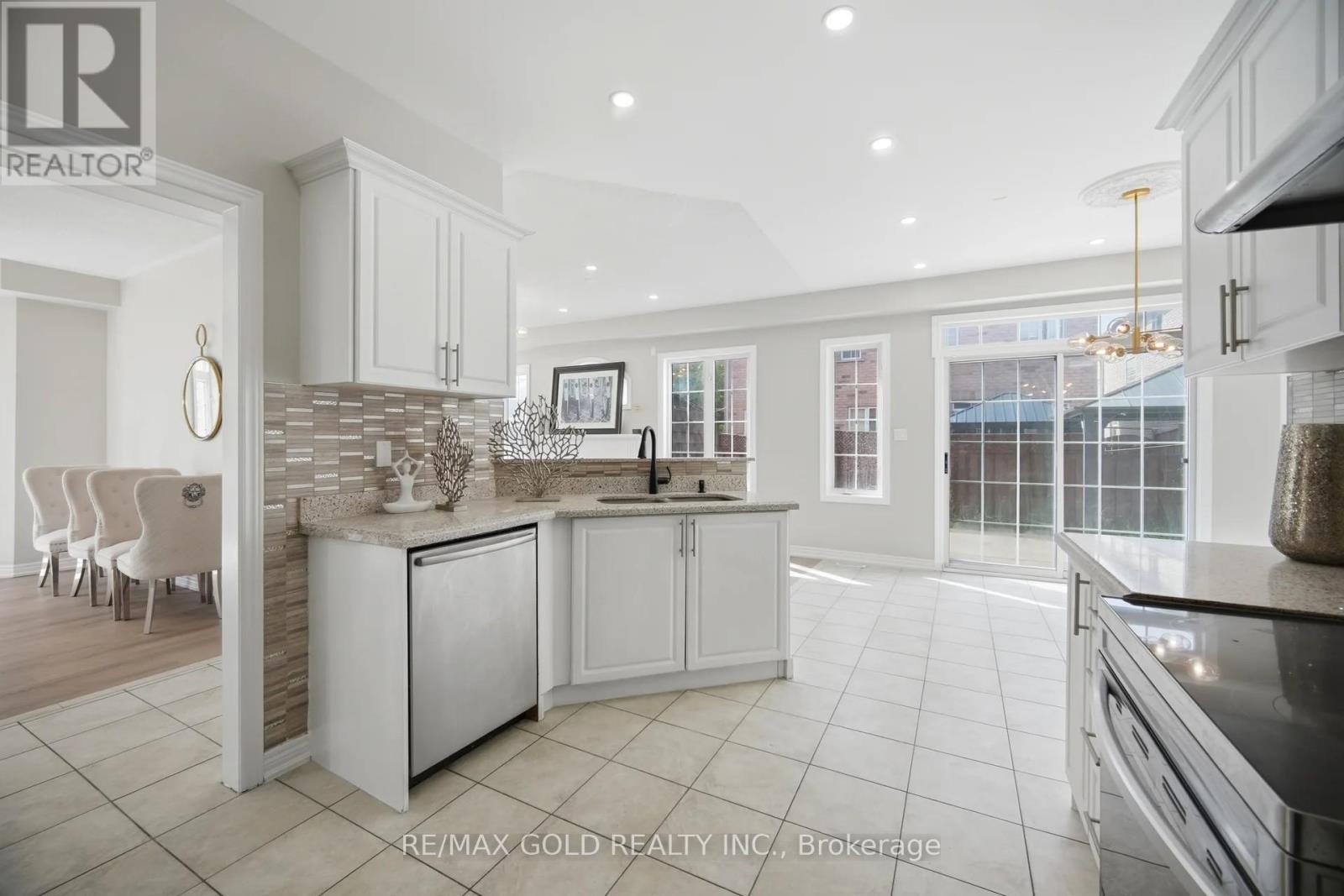 26 GOREVALE DRIVE - 11