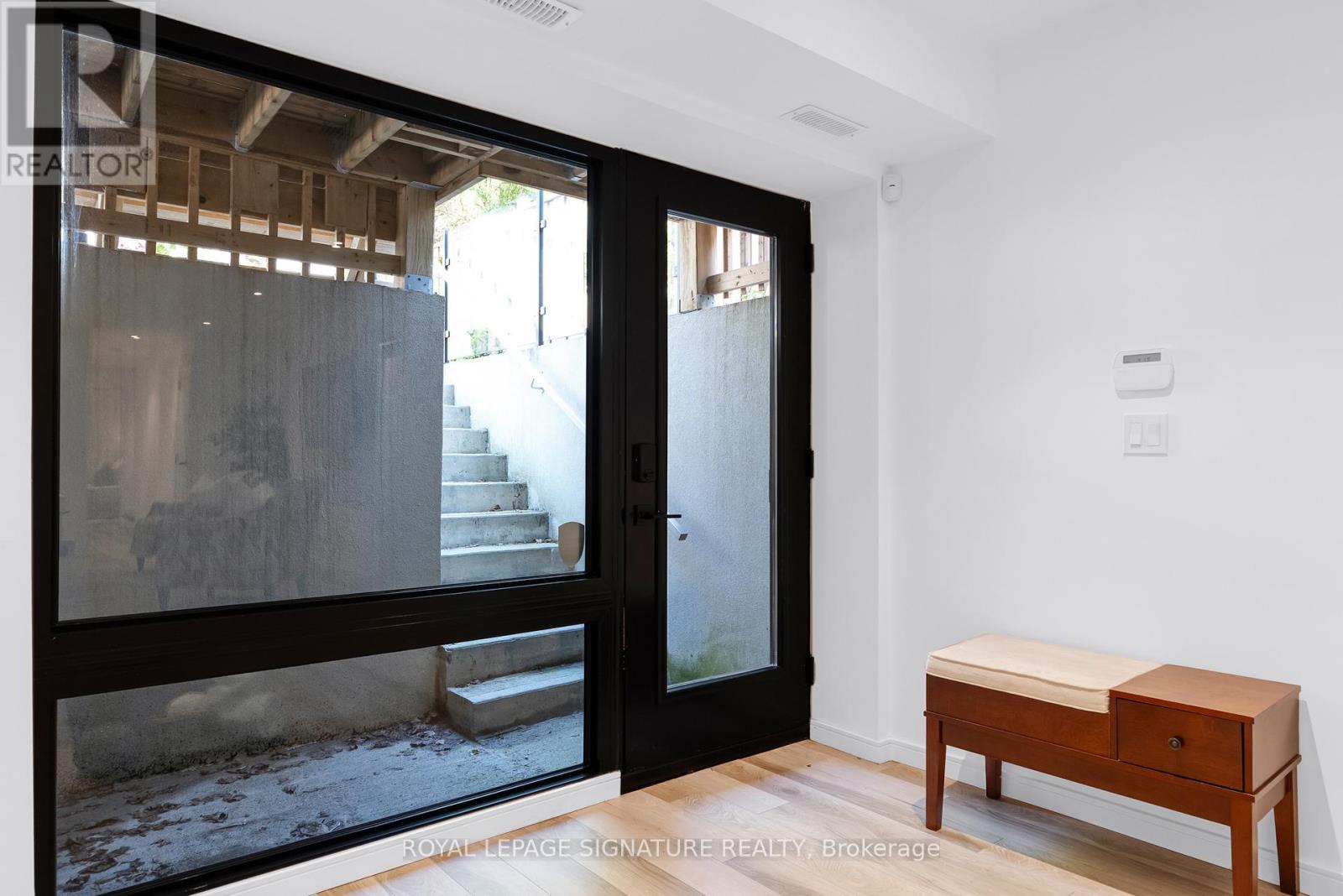 39 COLERIDGE AVENUE - 40