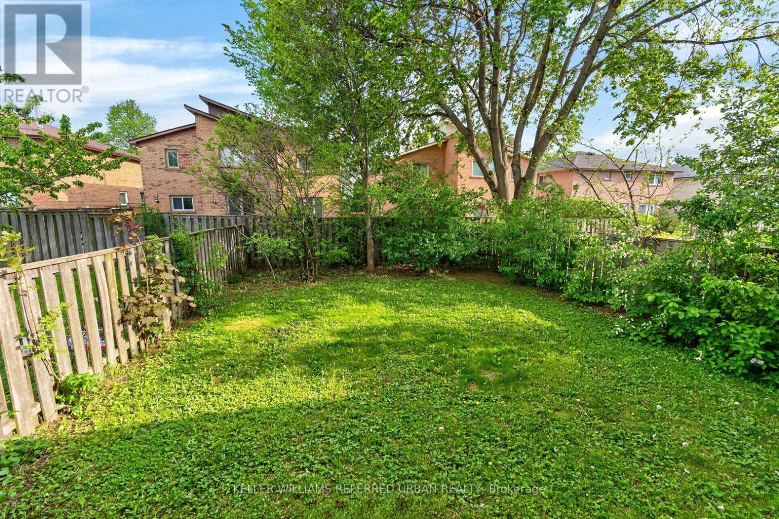 41 PATRICE CRESCENT - 31