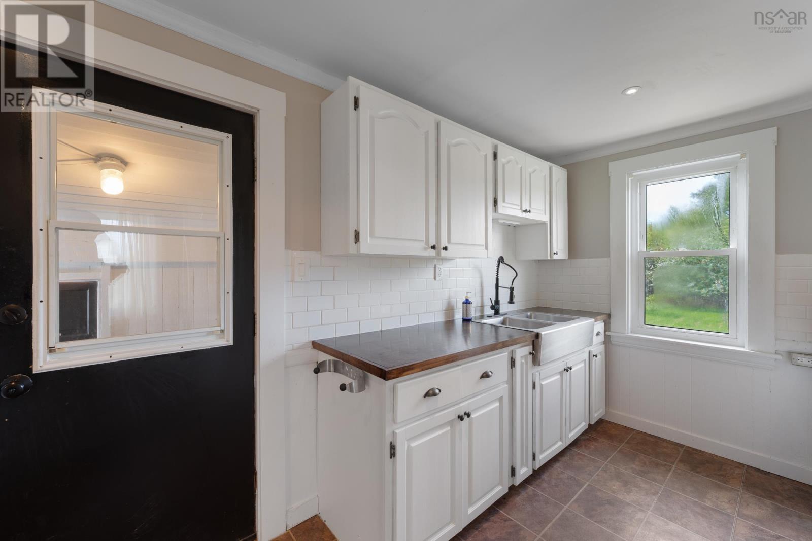 491 New Edinburgh Road - 18