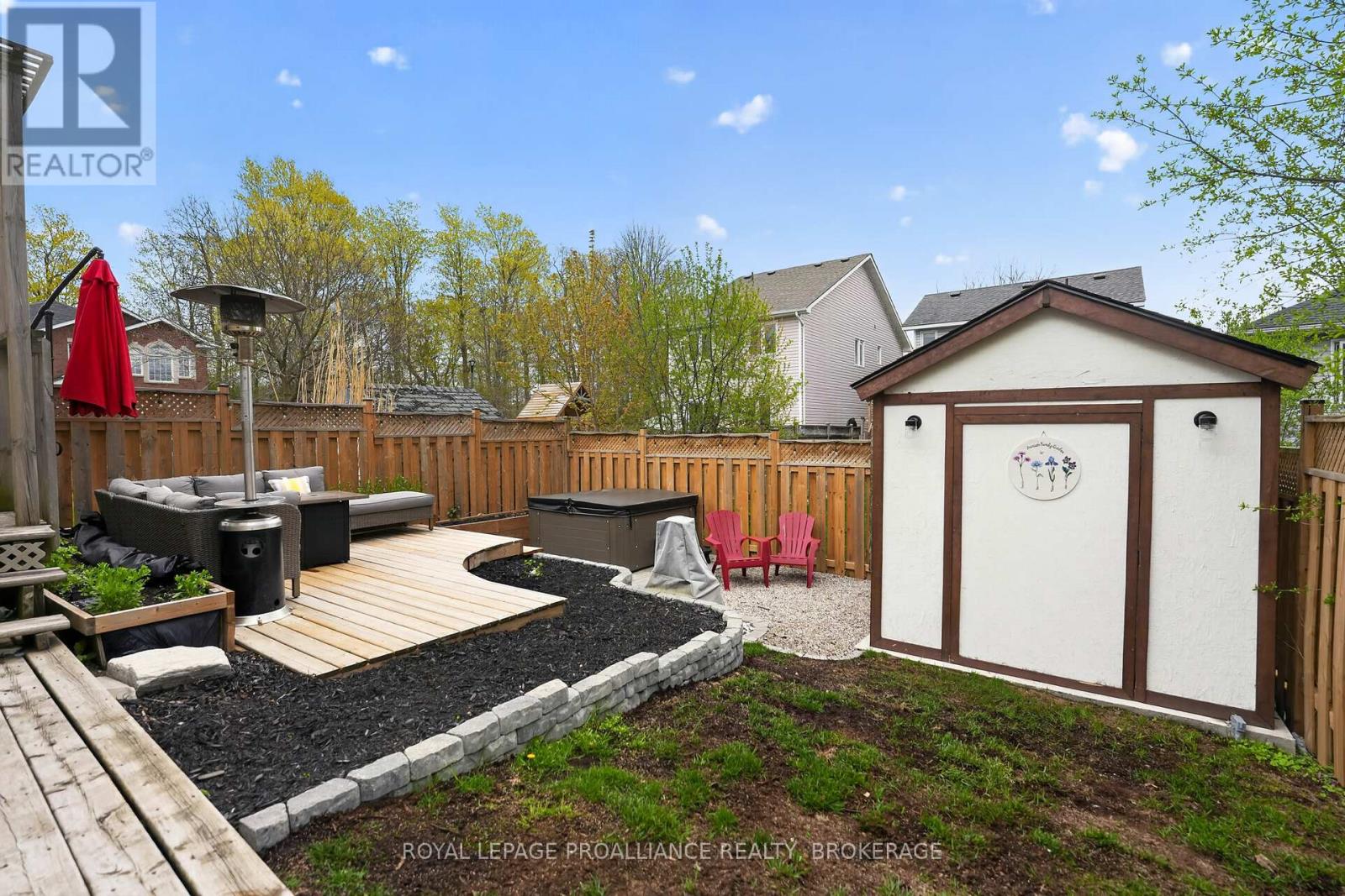 459 MAUREEN STREET - 38