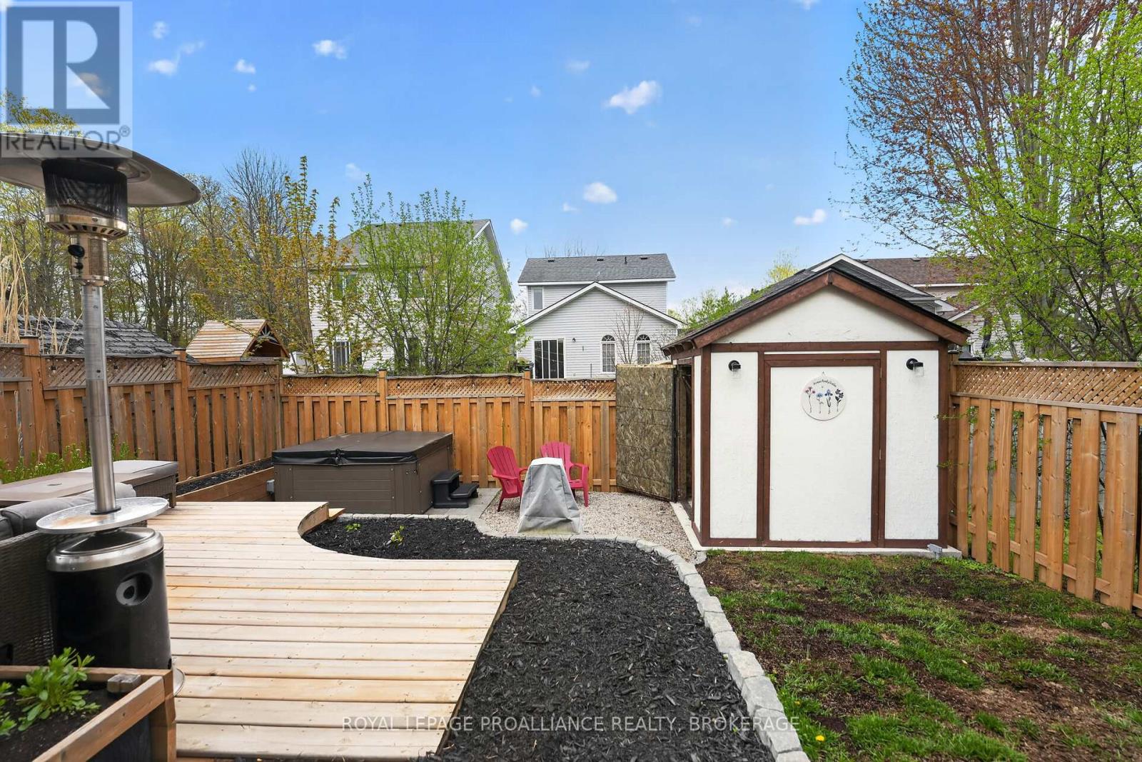 459 MAUREEN STREET - 39