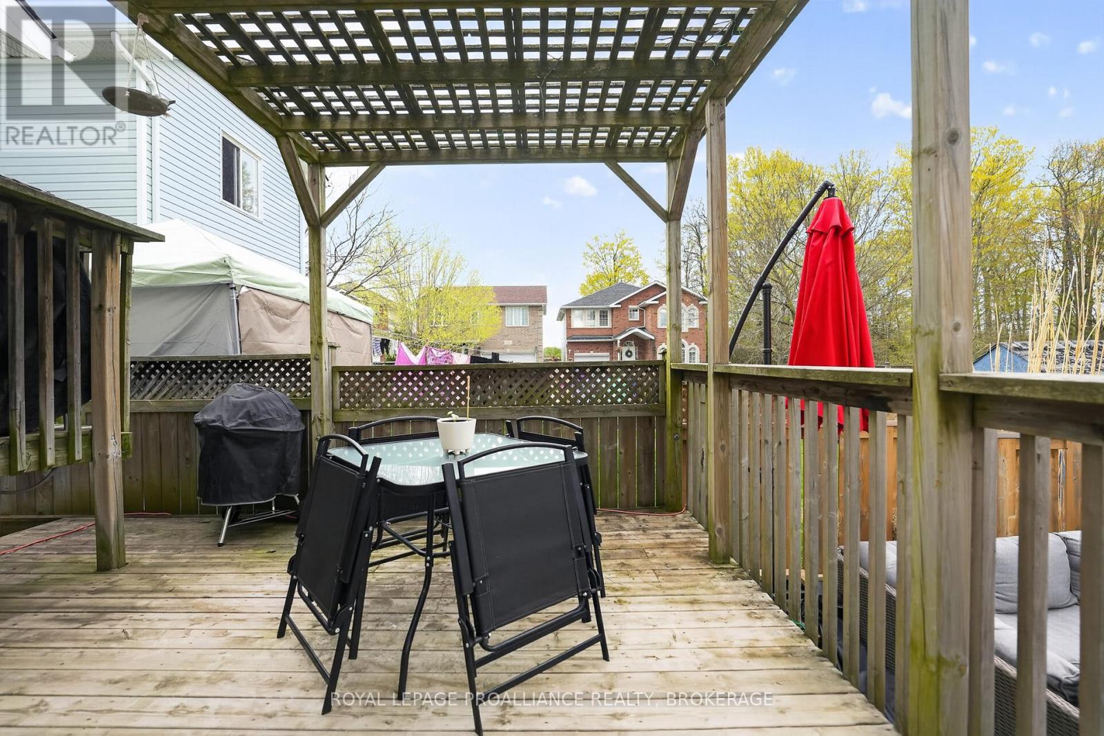 459 MAUREEN STREET - 40