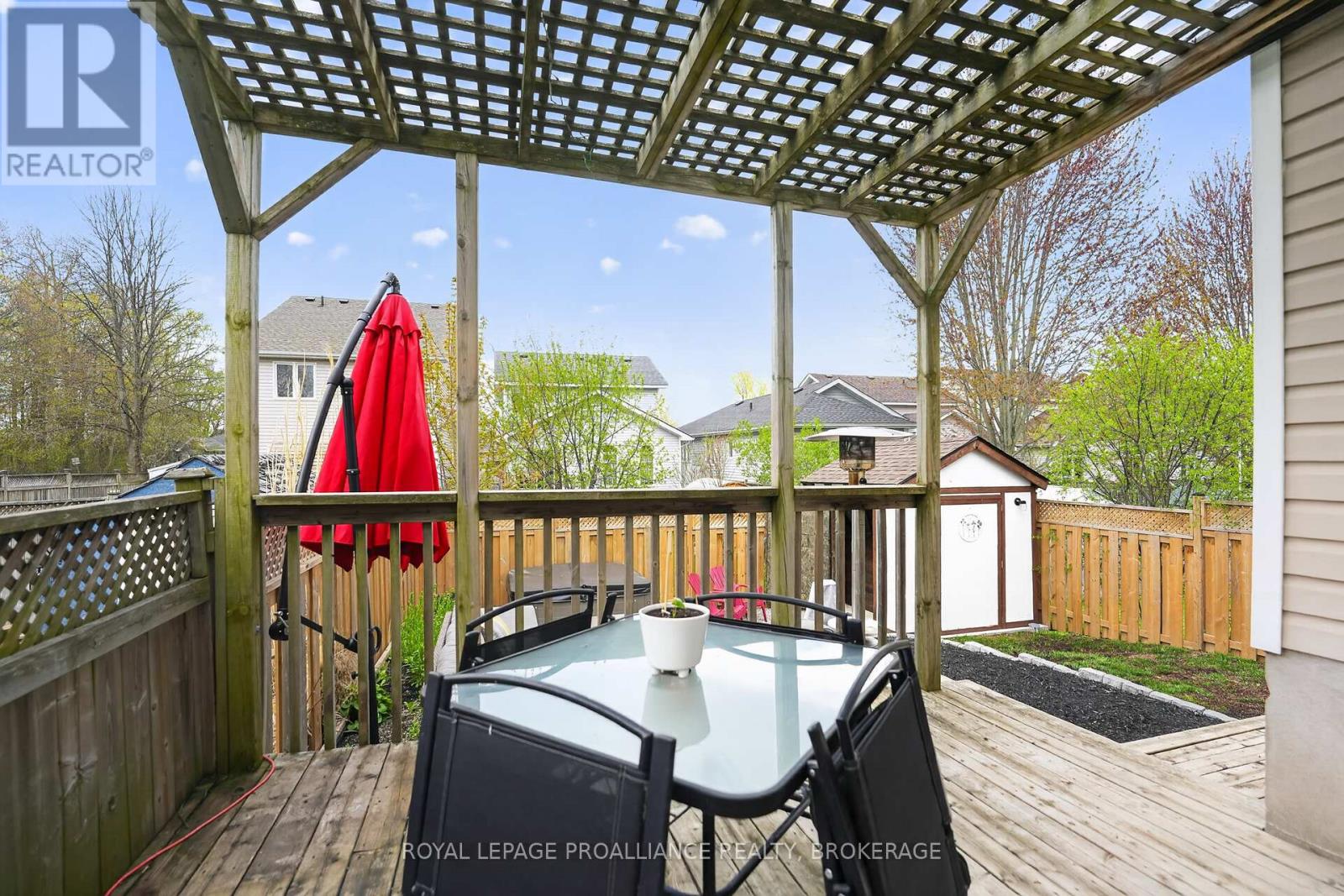 459 MAUREEN STREET - 41