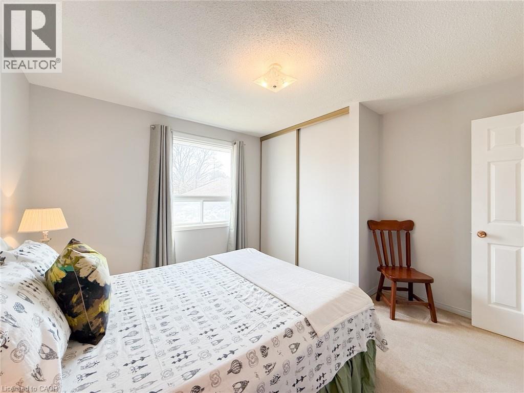 99 WELLINGTON Street - 25