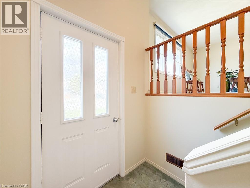 99 WELLINGTON Street - 4