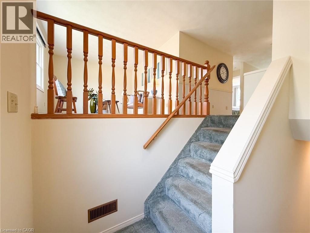 99 WELLINGTON Street - 5