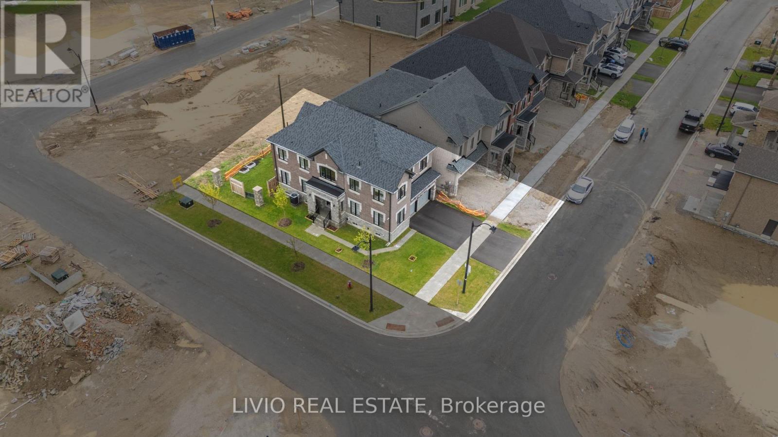 8 HOUSEFINCH AVENUE - Image 3