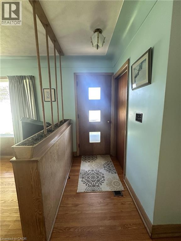 10 CHARLTON Crescent - 8