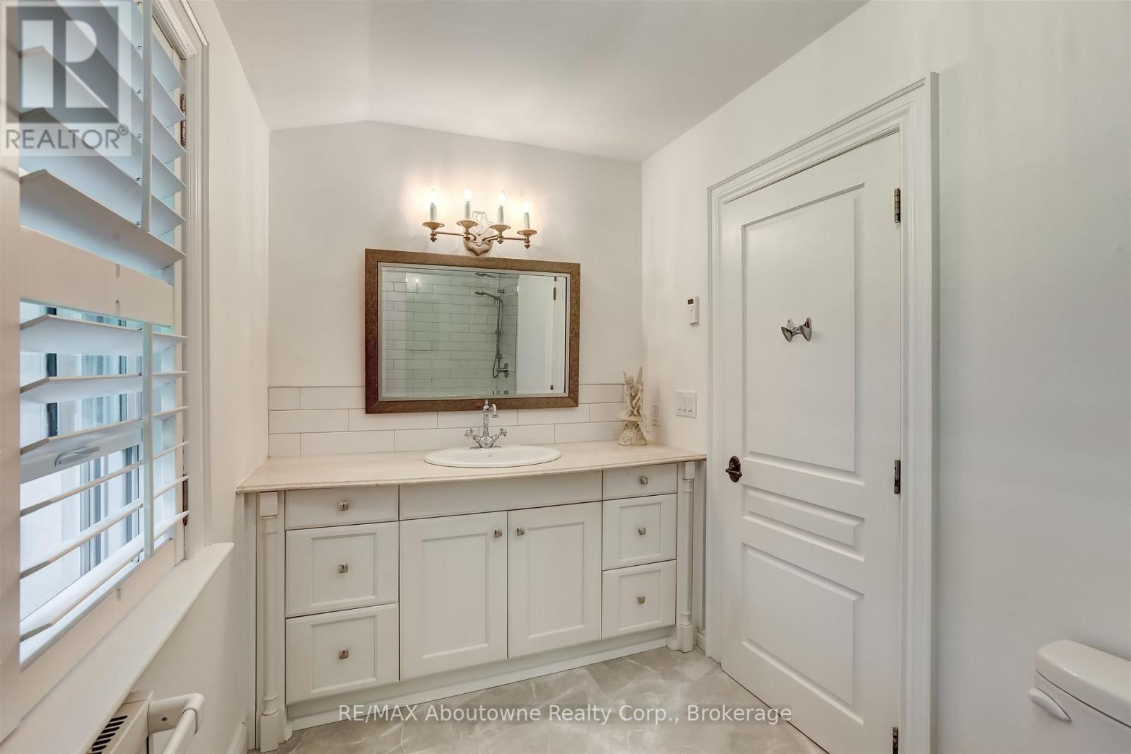 317 GLOUCESTER AVENUE - 38