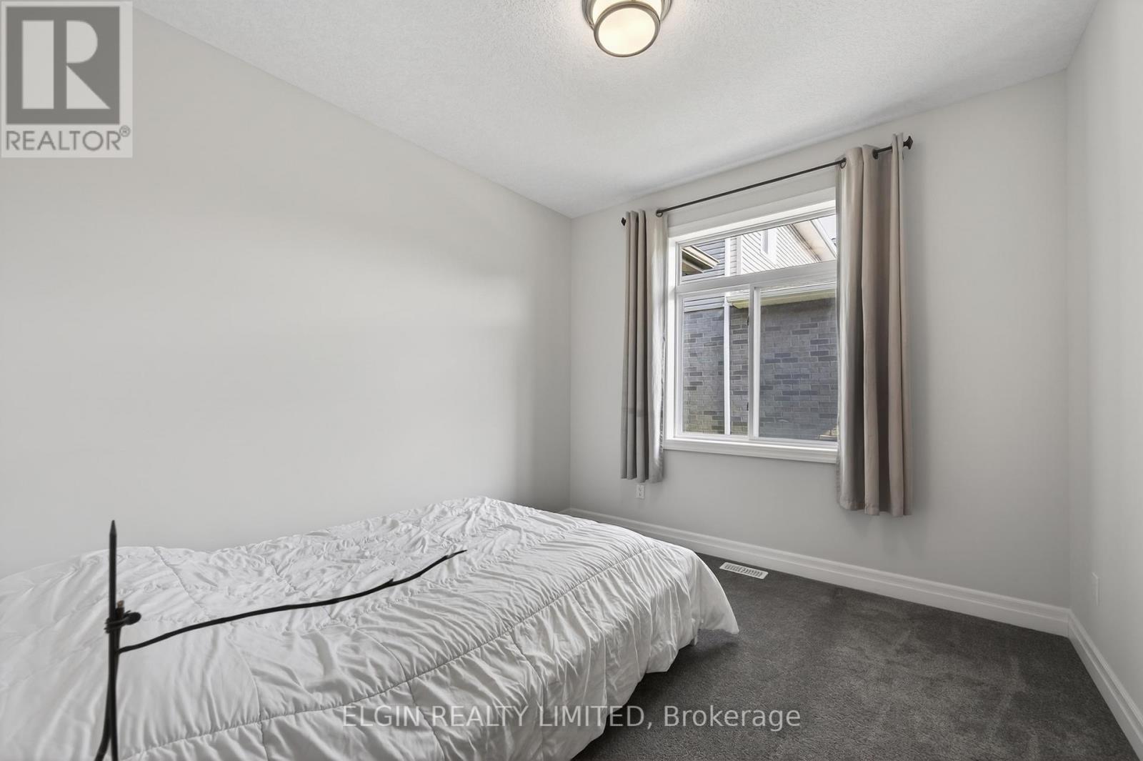 6 ROYAL DORNOCH DRIVE - 22