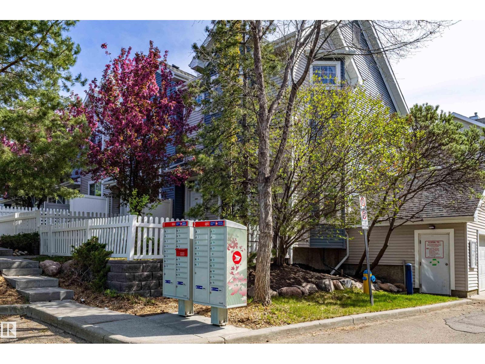 #41 8304 11 AV SW - Image 2
