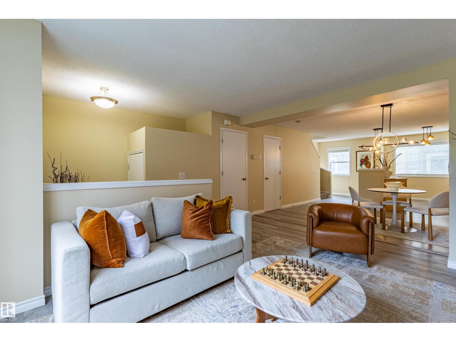 #41 8304 11 AV SW - 8