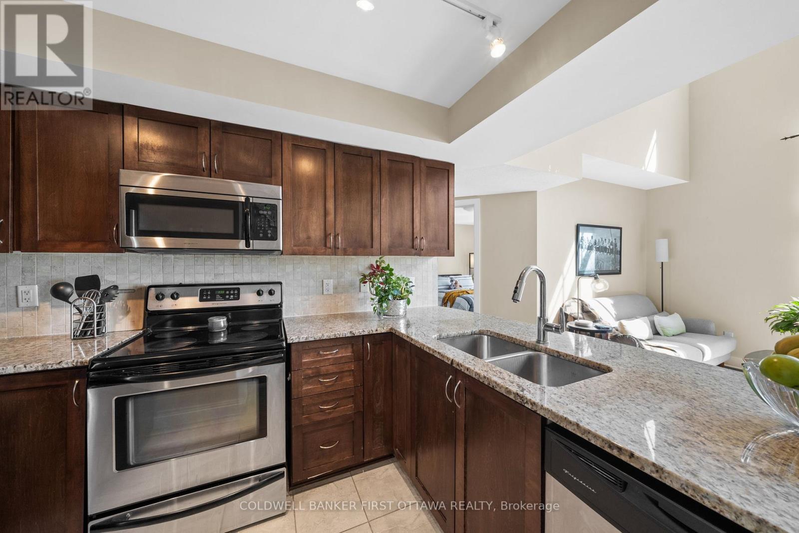75C COLONNADE ROAD - 6