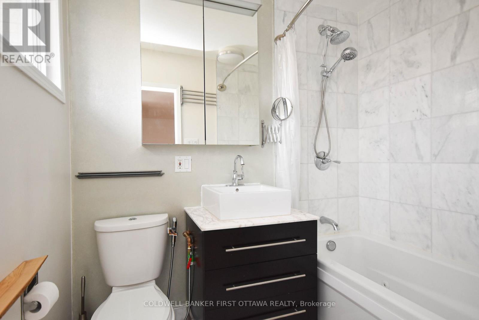 2061 BALHARRIE AVENUE - 28