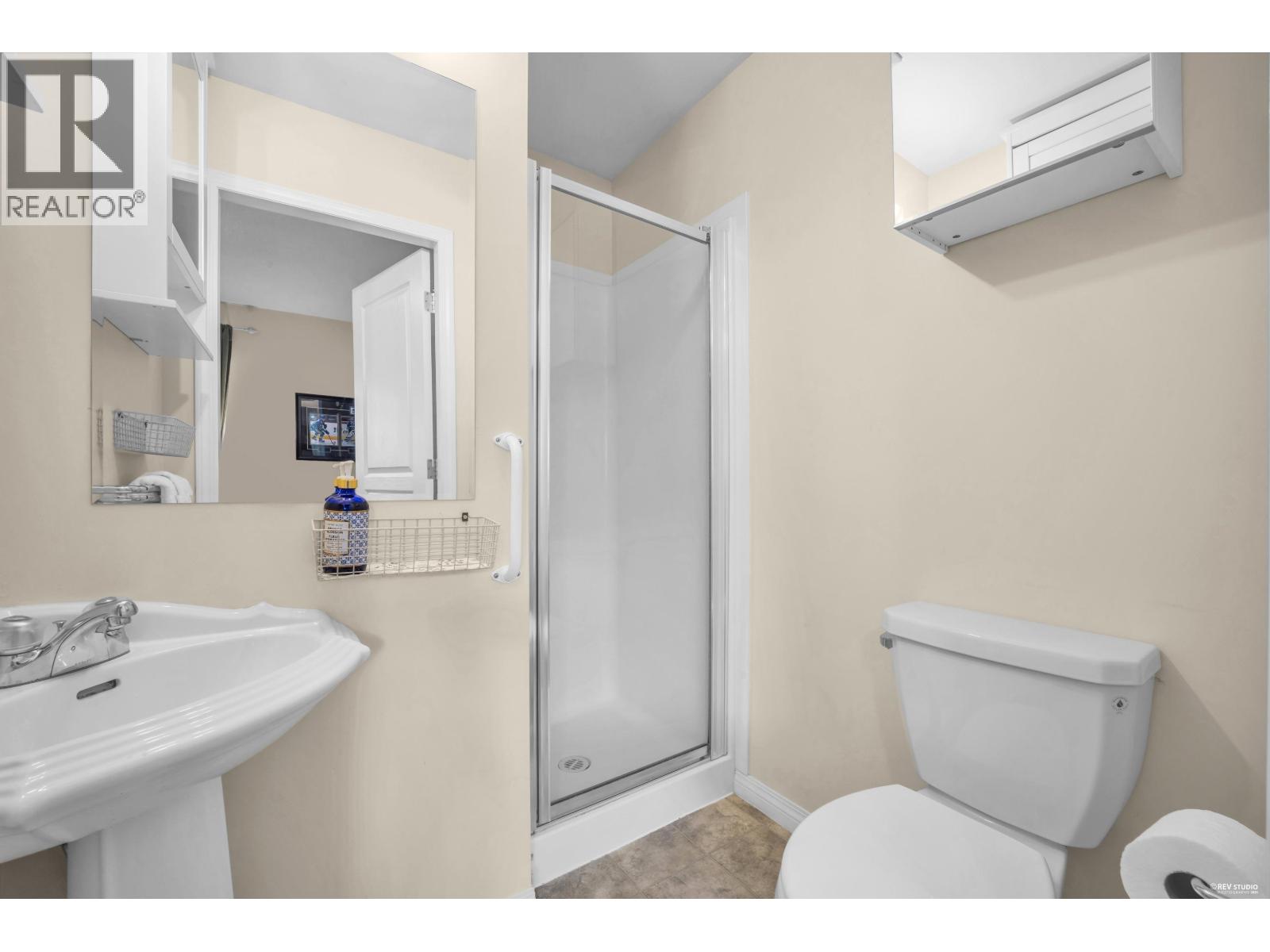3302 NOEL DRIVE, Burnaby