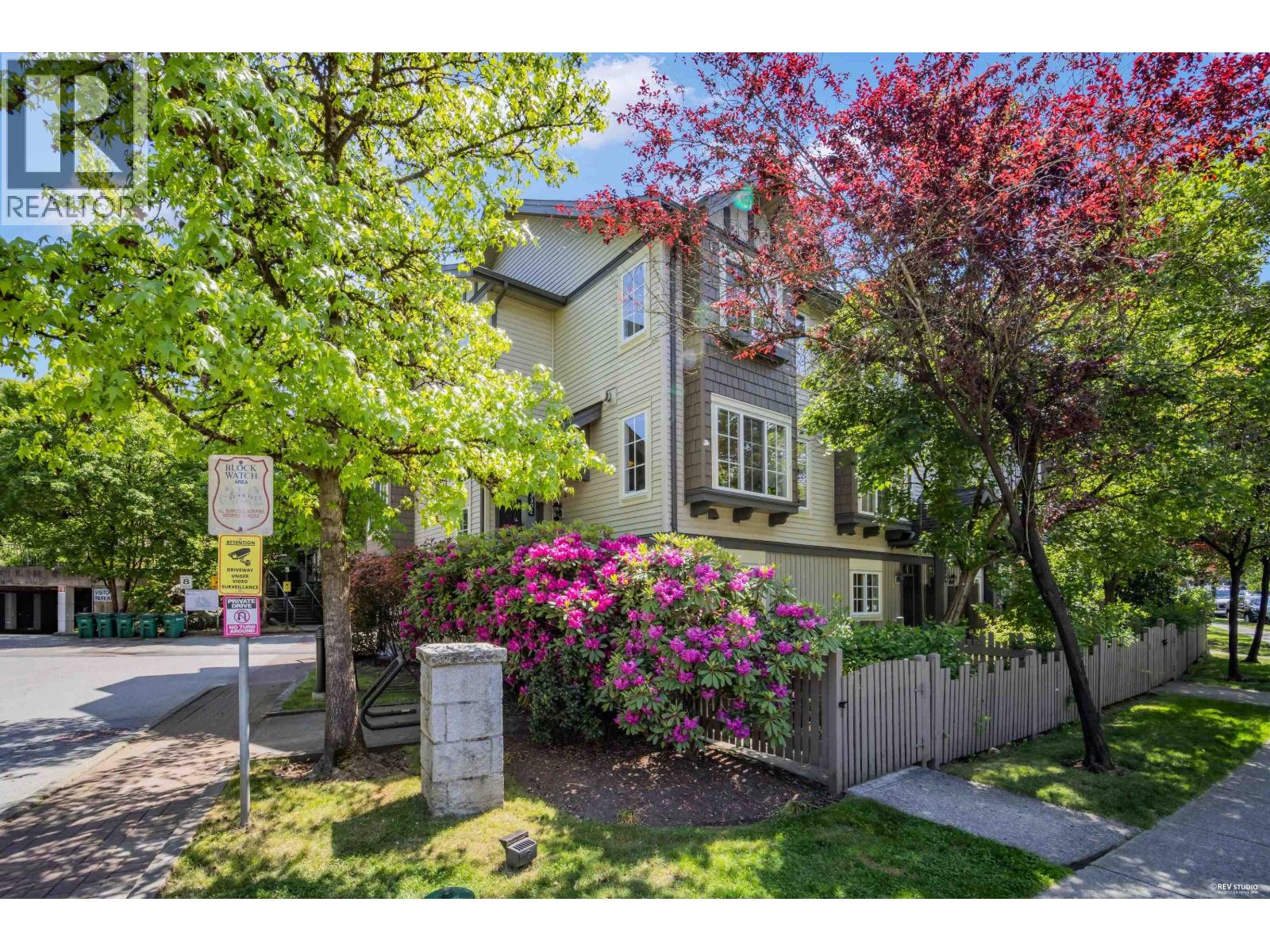 3302 NOEL DRIVE, Burnaby
