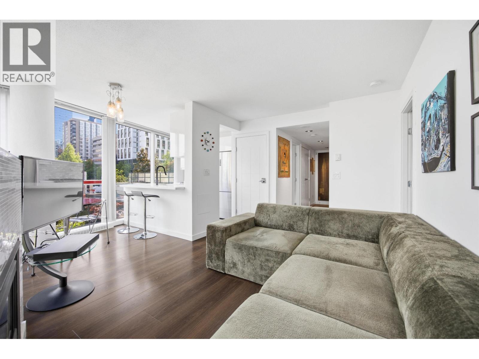 208 1003 BURNABY Street - main photo
