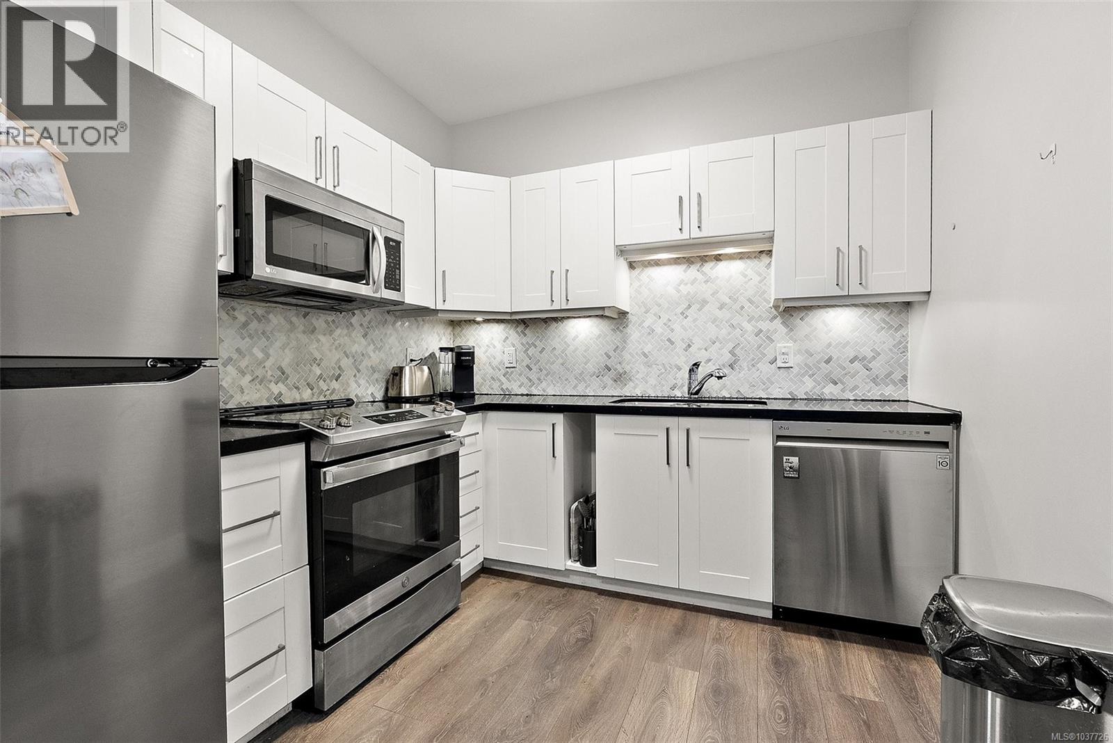 3442 Turnstone Dr - 24