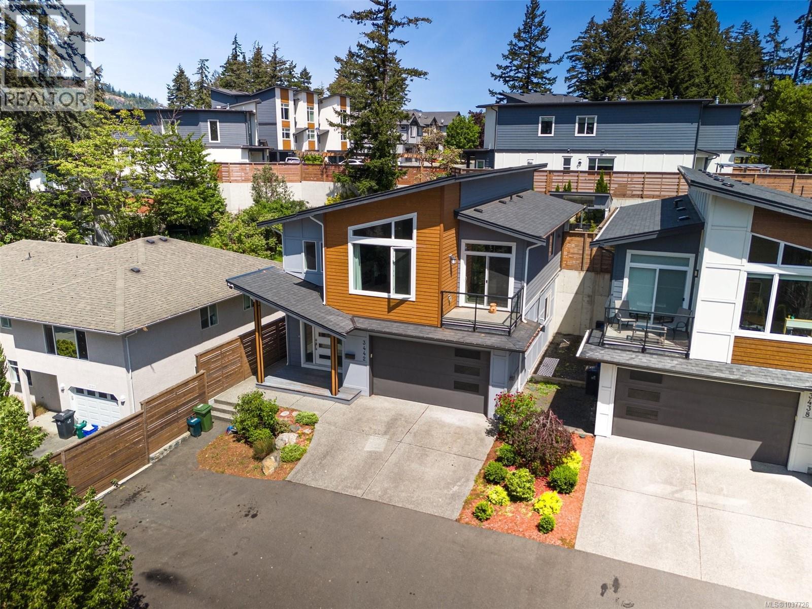 3442 Turnstone Dr - 32