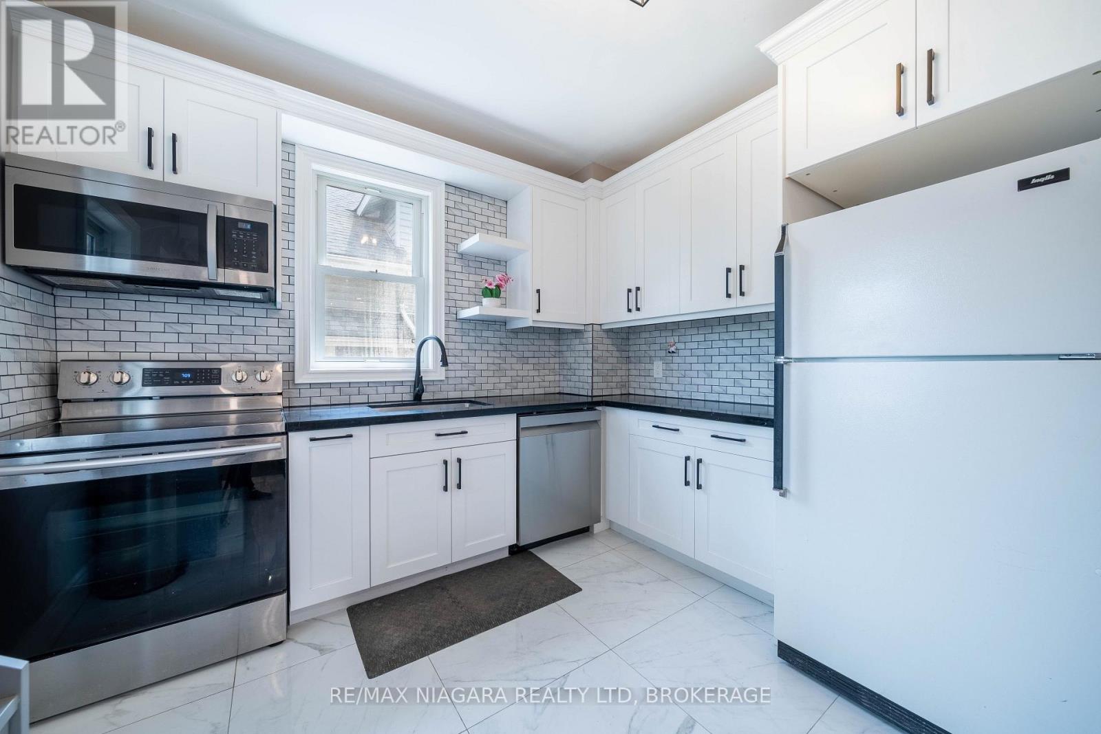 6238 PINE GROVE AVENUE - 23