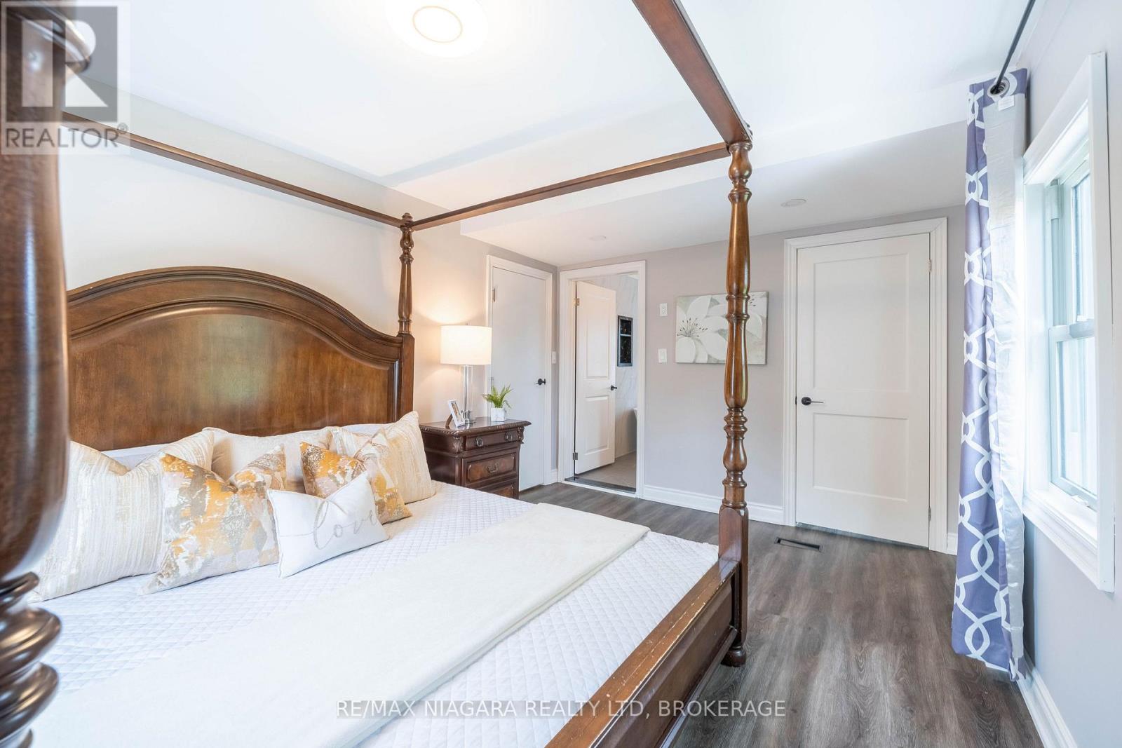 6238 PINE GROVE AVENUE - 35