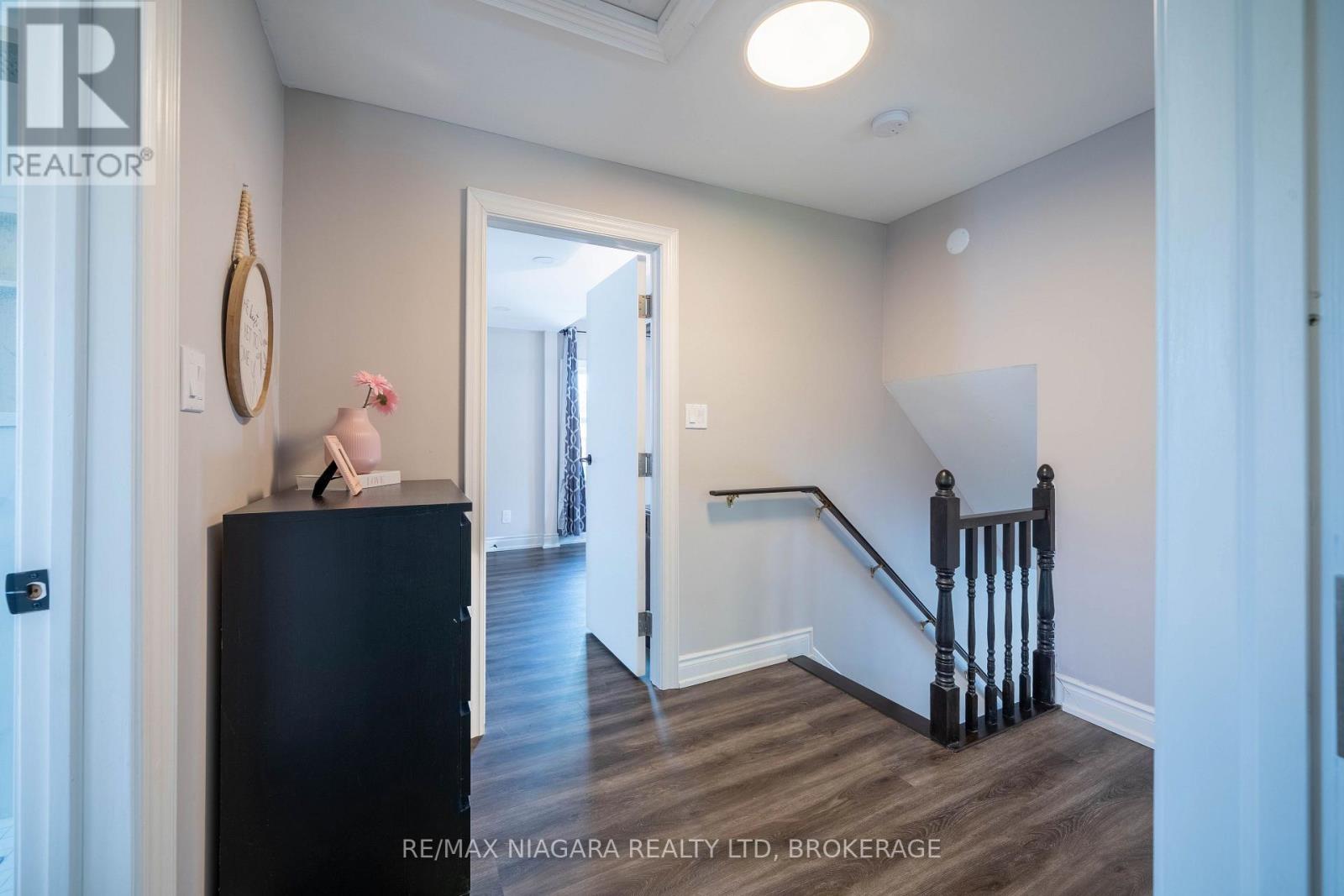 6238 PINE GROVE AVENUE - 36