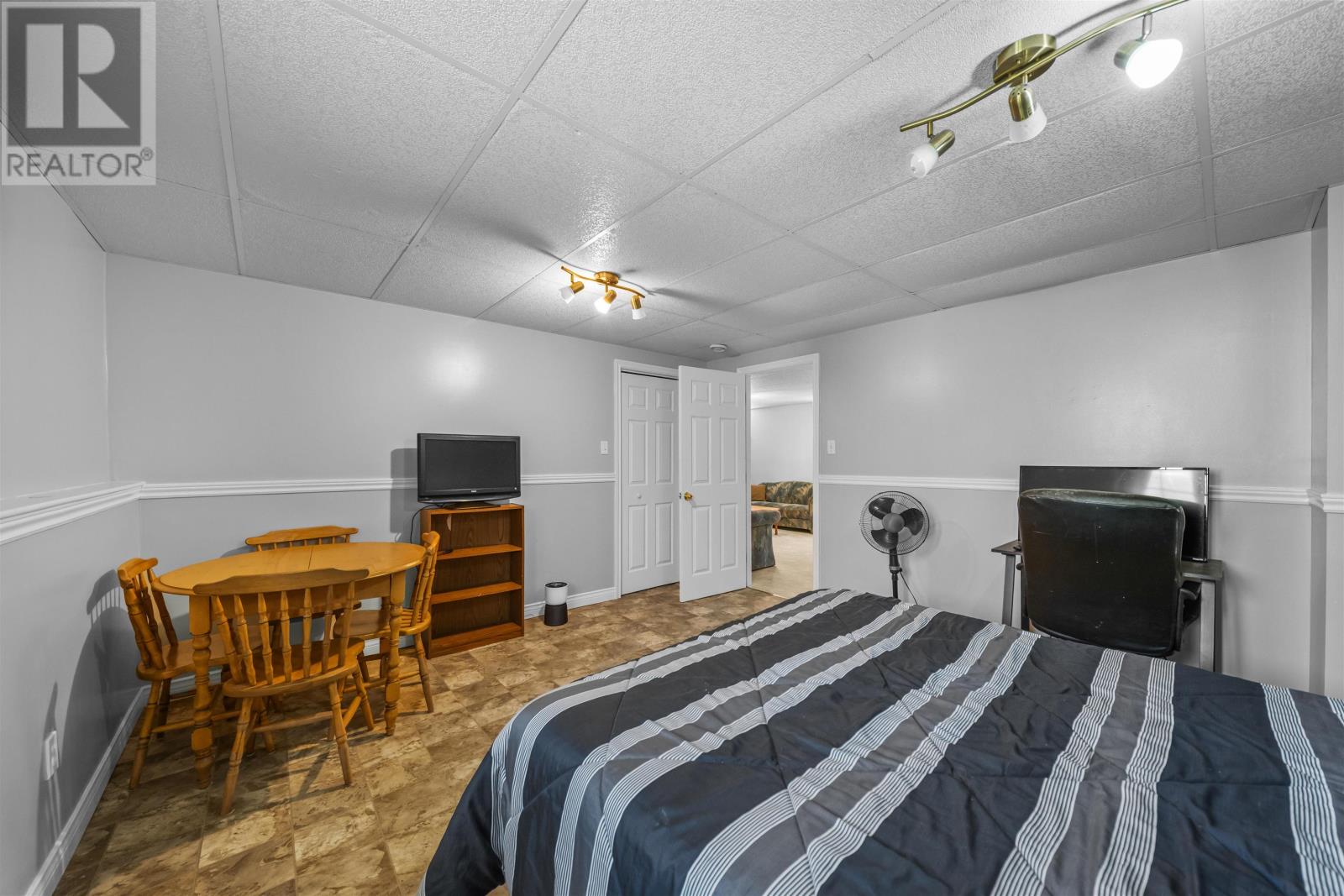 284 Old Martin Road - 37