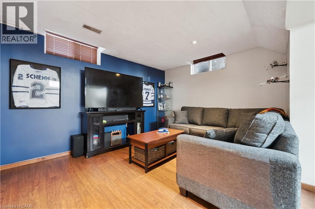 758 VICTORIA Terrace - 27