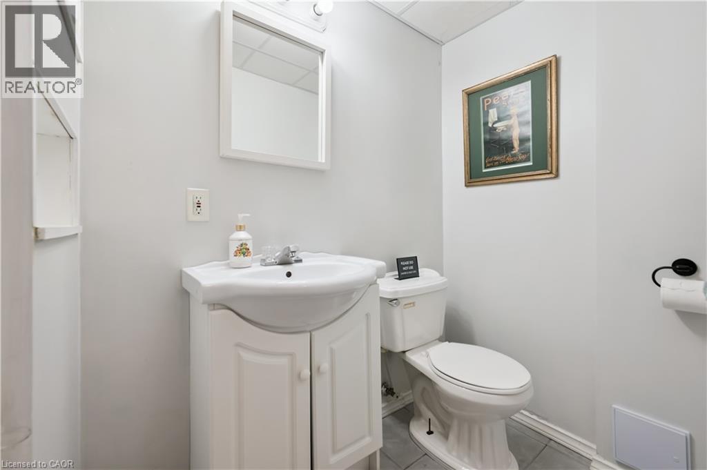 758 VICTORIA Terrace - 31