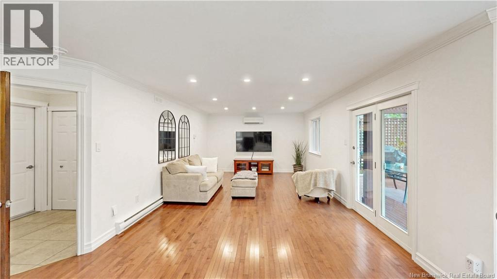 10 Colchester Drive - 16